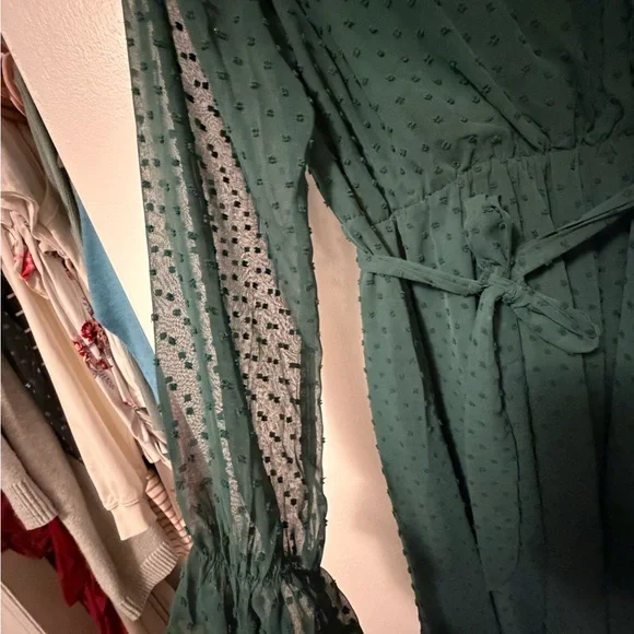 Elegant Green Women's Dress - Picture 4 of 4